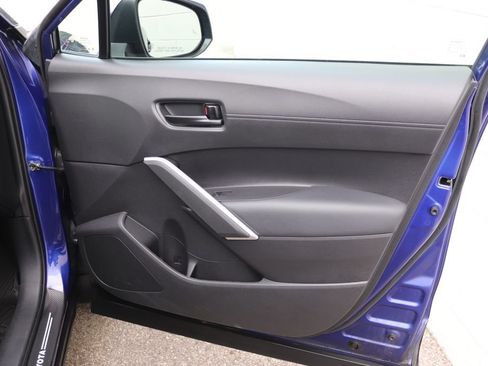 Used 2022 Toyota Corolla Cross LE AWD/4WD image 16