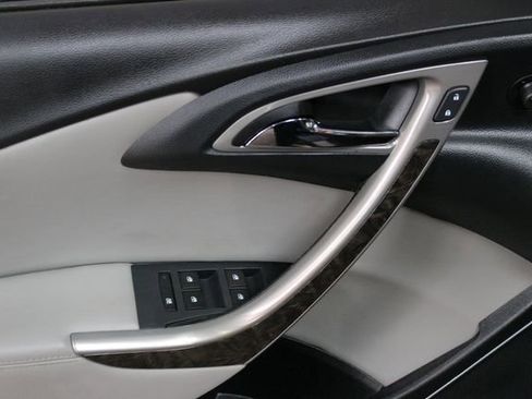 Used 2016 Buick Verano FWD image 12