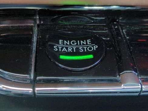 Used 2023 Lincoln Nautilus Reserve w/ Equipment Group 202A AWD/4WD image 28