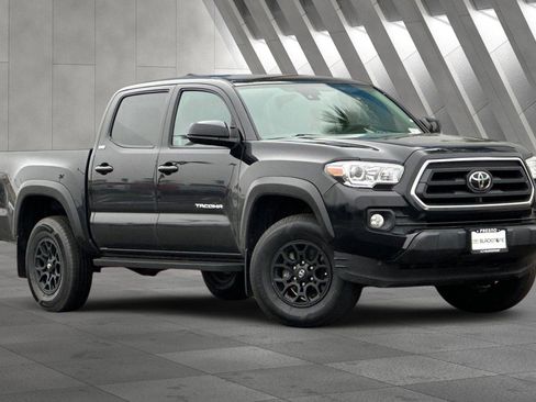 Used 2022 Toyota Tacoma SR5 image 2