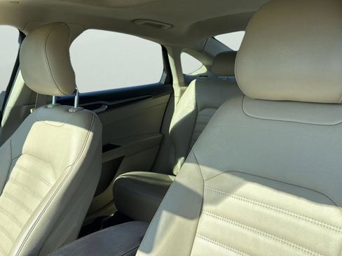 Used 2013 Ford Fusion SE image 11