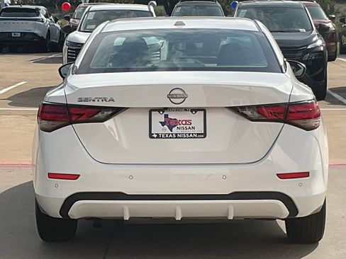 Used 2025 Nissan Sentra SV FWD image 5
