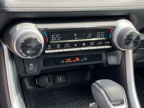 Used 2024 Toyota RAV4 XLE Premium FWD image 19