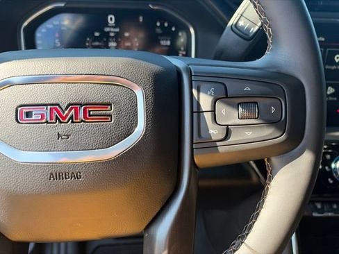 Used 2025 GMC Sierra 2500 AT4 AWD/4WD image 17