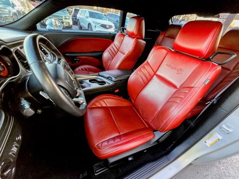 Used 2020 Dodge Challenger SRT Hellcat Redeye image 23