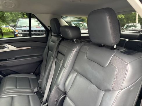 Used 2025 Ford Explorer Active w/ Active Comfort Package AWD/4WD image 20