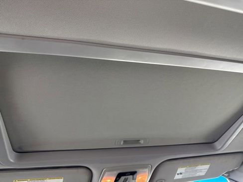 Used 2017 Toyota Sienna XLE Premium image 26