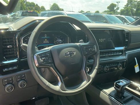 New 2025 Chevrolet Silverado 1500 ZR2 w/ Technology Package image 18