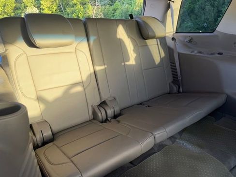 Used 2015 GMC Yukon SLT RWD image 8