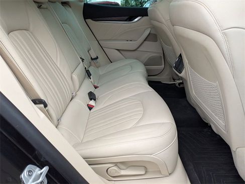 Used 2022 Maserati Levante GT image 27