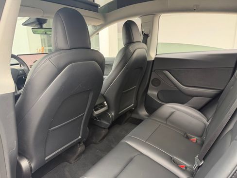 Used 2022 Tesla Model Y Performance AWD/4WD image 17