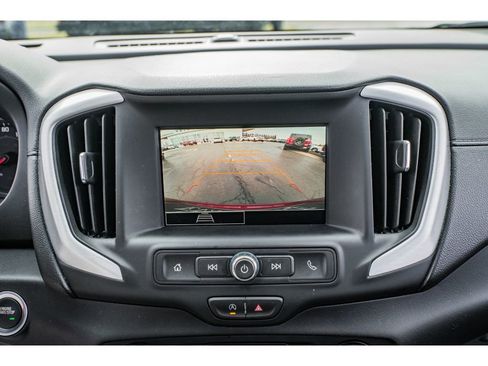 Used 2024 GMC Terrain SLE image 16