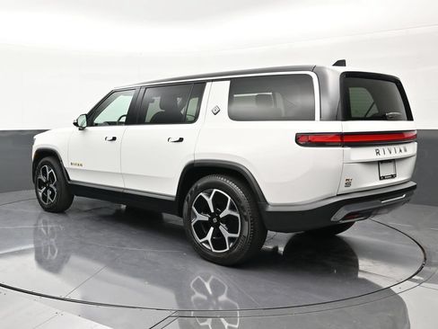 Used 2024 Rivian R1S Adventure AWD/4WD image 3