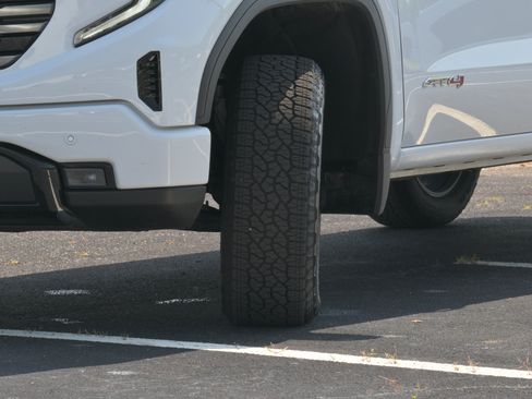 Used 2026 GMC Sierra 1500 AT4 w/ AT4 Premium Package AWD/4WD image 34