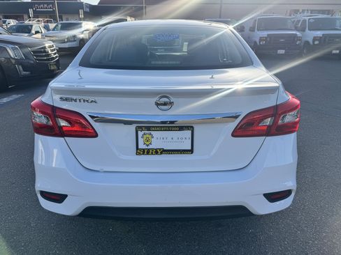 Used 2019 Nissan Sentra S w/ Appearance Package FWD image 6