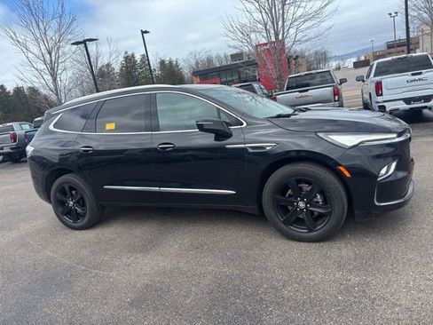 Used 2023 Buick Enclave Essence w/ Experience Buick Package image 5