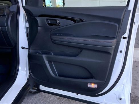 Used 2025 Honda Passport Black Edition image 23