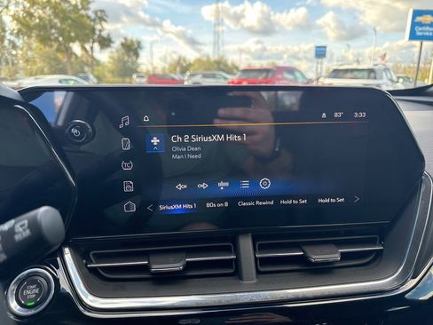 New 2026 Chevrolet Trax RS w/ Sunroof Package image 16