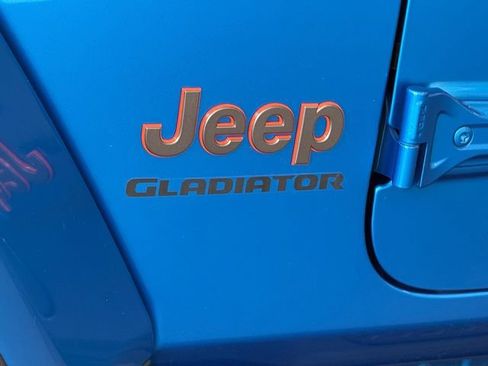Used 2021 Jeep Gladiator Mojave w/ LED Lighting Group AWD/4WD image 6