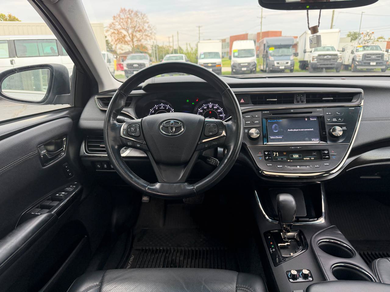 Used 2018 Toyota Avalon Limited w/ All Weather Liner Package FWD image 13