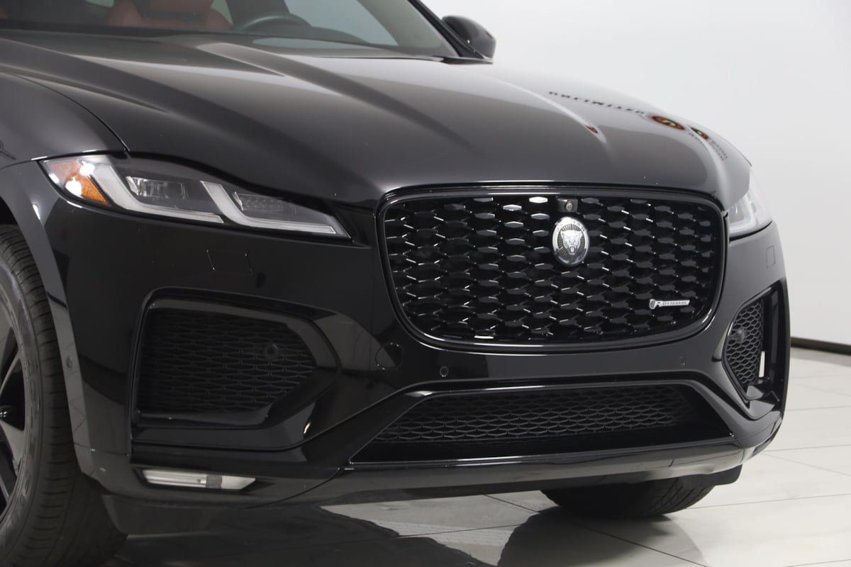 Used 2024 Jaguar F-PACE R-Dynamic S AWD/4WD image 38
