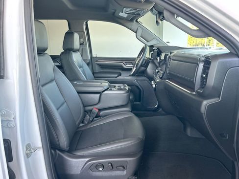 Used 2024 GMC Sierra 1500 SLT image 35