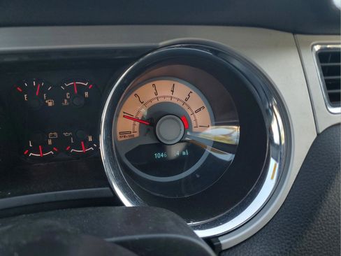 Used 2010 Ford Mustang Convertible RWD image 24