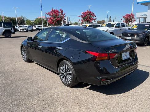 Used 2025 Nissan Altima 2.5 SV FWD image 5