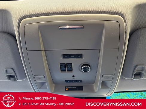 Used 2017 Chevrolet Suburban LT AWD/4WD image 27