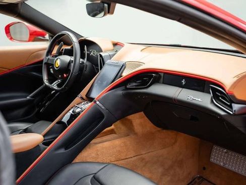 Used 2022 Ferrari Roma RWD image 6