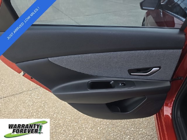 Used 2024 Hyundai Elantra Limited FWD image 13