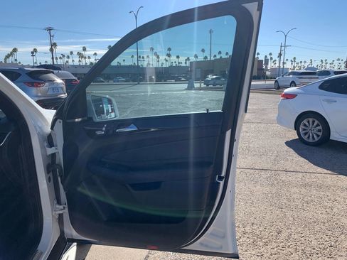 Used 2017 Mercedes-Benz GLE 350 image 21