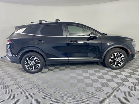 Used 2024 Kia Sportage EX AWD/4WD image 7