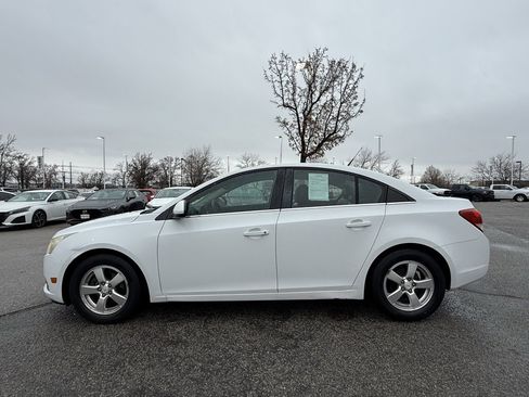 Used 2011 Chevrolet Cruze LT image 4