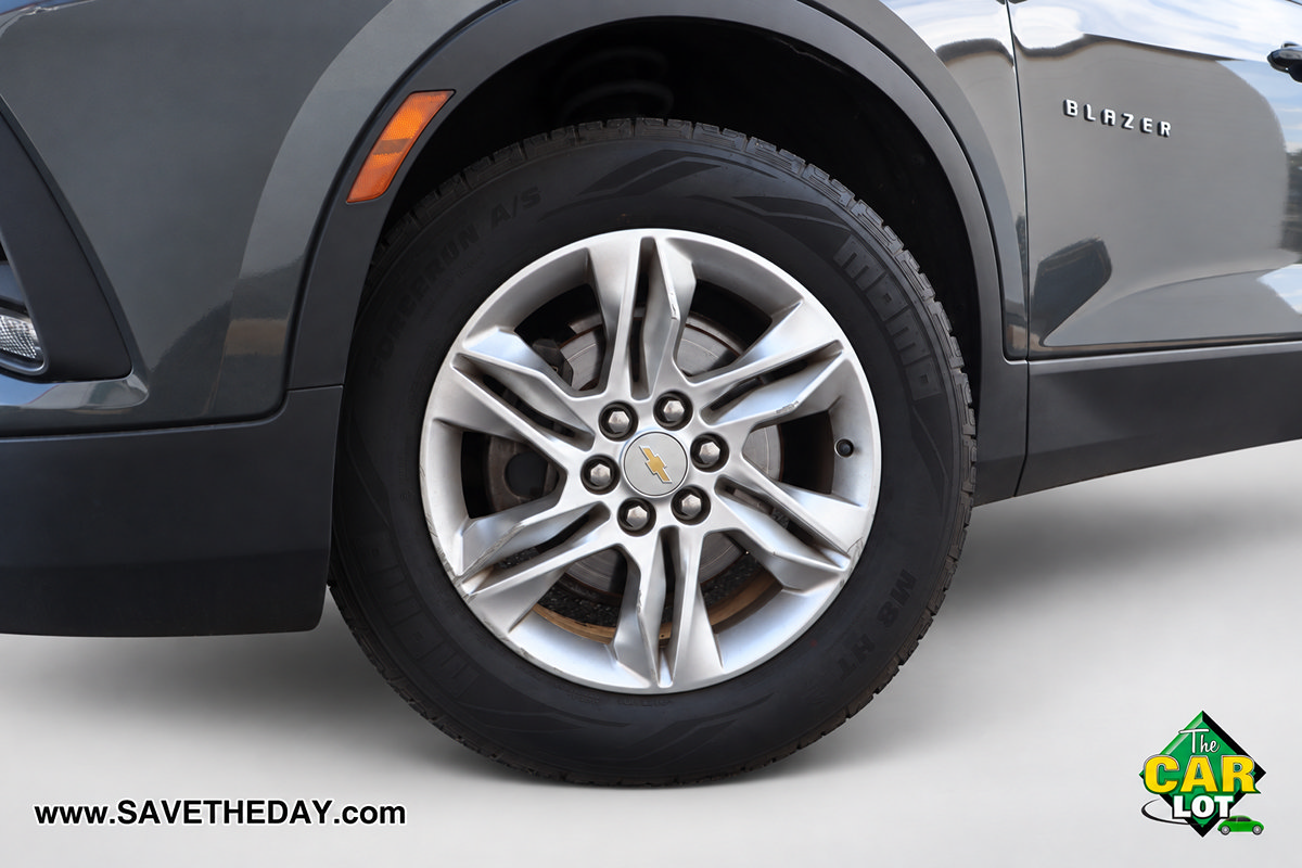 Used 2020 Chevrolet Blazer LT FWD image 3