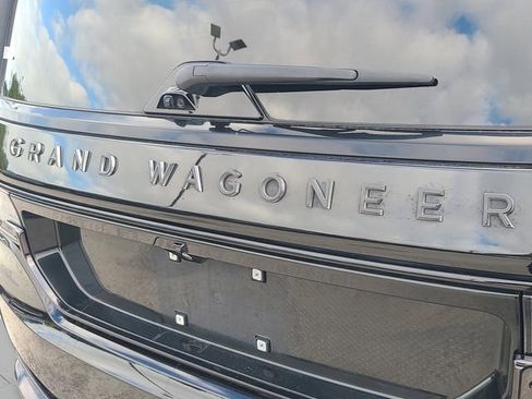 Used 2024 Jeep Grand Wagoneer L Series II w/ Quick Order Packagew 28T image 5