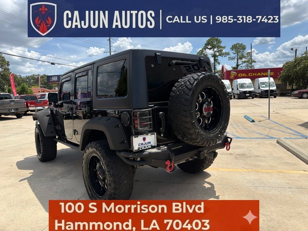 Used 2018 Jeep Wrangler Unlimited Rubicon w/ Connectivity Group AWD/4WD image 17