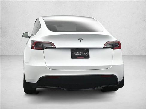 Used 2025 Tesla Model Y Long Range RWD image 5