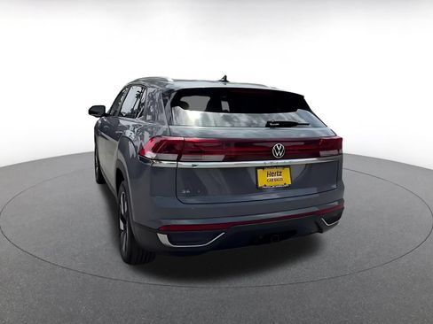 Used 2026 Volkswagen Atlas Cross Sport SE FWD image 9