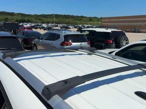 Used 2015 Toyota RAV4 XLE FWD image 11