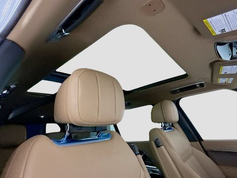 New 2026 Land Rover Range Rover Long Wheelbase SE AWD/4WD image 18