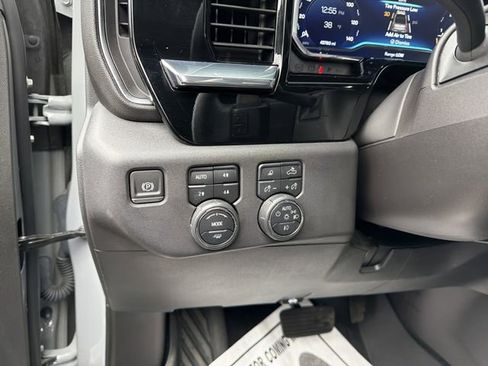 Used 2024 Chevrolet Silverado 1500 LT Trail Boss image 18