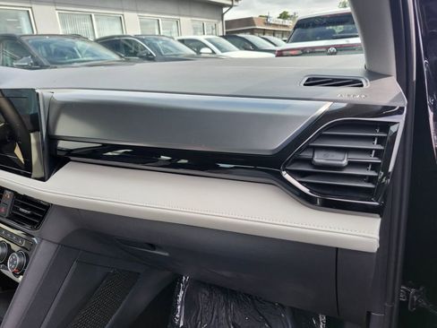 New 2025 Volkswagen Taos S image 17