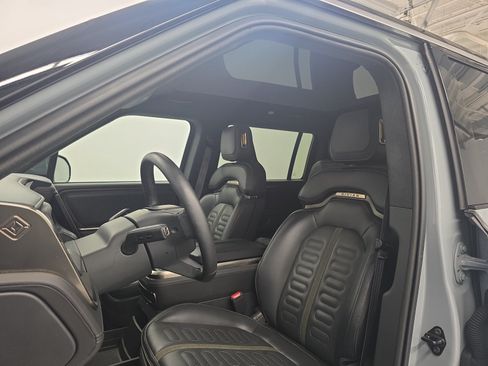 Used 2025 Rivian R1S Adventure Dual AWD/4WD image 20