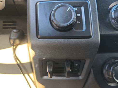 Used 2020 Ford F550 4x4 Regular Cab Super Duty image 16