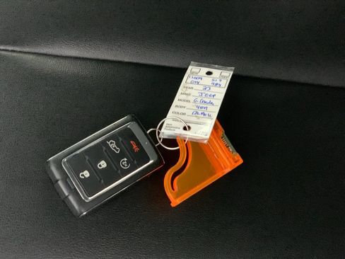 Used 2023 Jeep Grand Cherokee L Limited RWD image 43