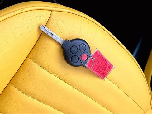 Used 2013 smart fortwo passion image 11