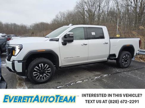 Used 2024 GMC Sierra 2500 Denali Ultimate w/ Max Trailering Package image 1