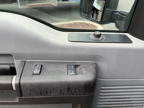 Used 2012 Ford F250 XL w/ PWR Equipment Group image 11