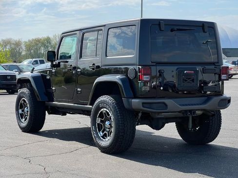 Used 2016 Jeep Wrangler Unlimited Sahara AWD/4WD image 11
